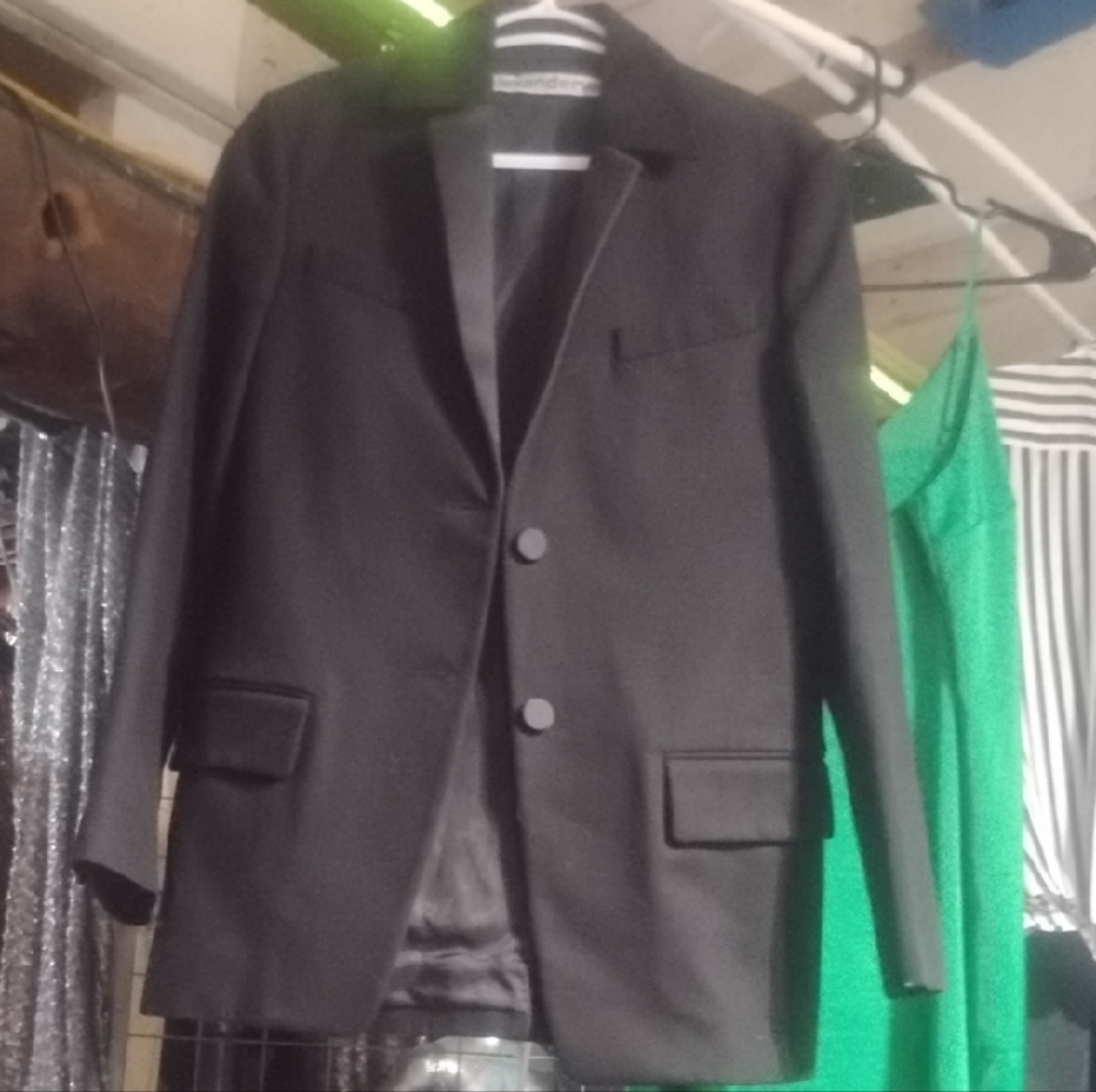 Alexander Wang Black Blazer with Notched Lapels and Structured Shoulders